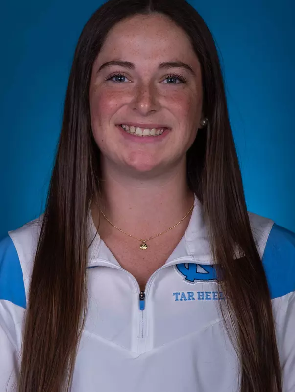 Lydia Houle
2022-2023 Photo Day
University of North Carolina Rowing
Media & Communications Center
Chapel Hill, NC
Thursday, October 20, 2022