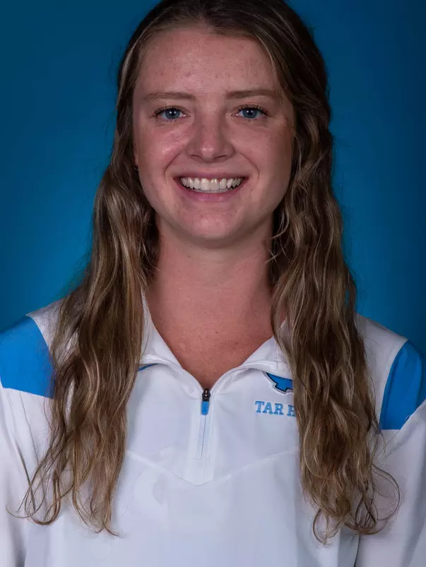 Julia Louw
2022-2023 Photo Day
University of North Carolina Rowing
Media & Communications Center
Chapel Hill, NC
Thursday, October 20, 2022