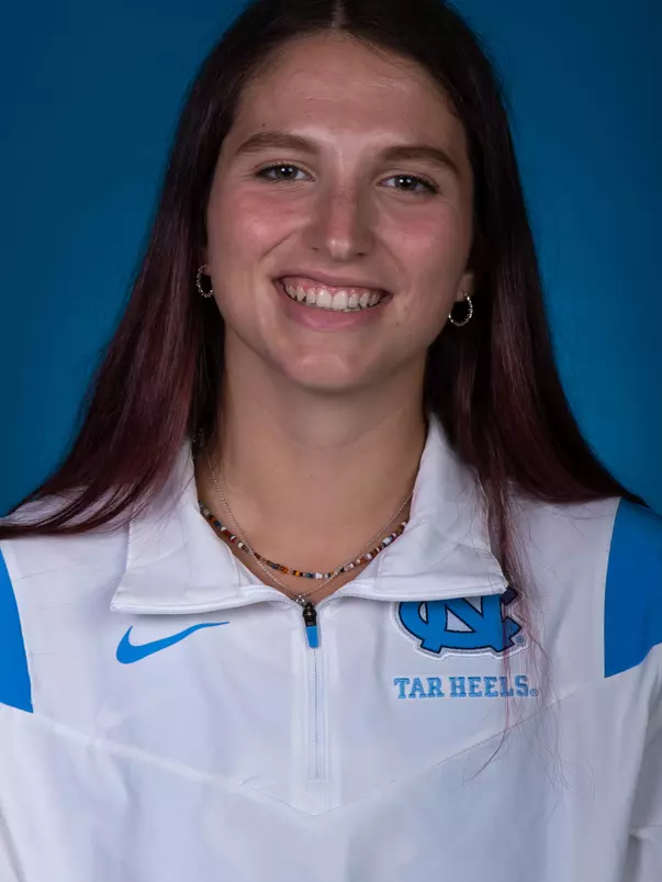 Gigi Maroney
2022-2023 Photo Day
University of North Carolina Rowing
Media & Communications Center
Chapel Hill, NC
Thursday, October 20, 2022