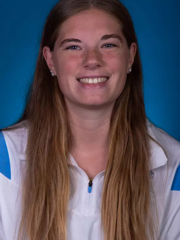 Jacqueline Orza
2022-2023 Photo Day
University of North Carolina Rowing
Media & Communications Center
Chapel Hill, NC
Thursday, October 20, 2022