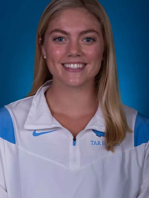 Sarah Redden
2022-2023 Photo Day
University of North Carolina Rowing
Media & Communications Center
Chapel Hill, NC
Thursday, October 20, 2022