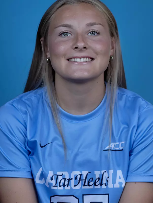 Logan Tongberg 
2024 headhshot  
University of North Carolina Women's Soccer 
Photo Day 
Media & Communications Center 
Chapel Hill, NC 
Monday, August 5, 2024