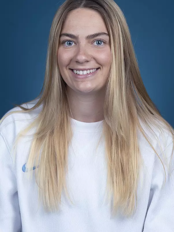 Alix de Saint-Aignan 
2025-2026 headshot   
University of North Carolina Rowing 
Media & Communications Center 
Chapel Hill, NC 
Tuesday, October 7, 2025