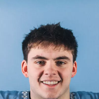 Crew Davis headshot