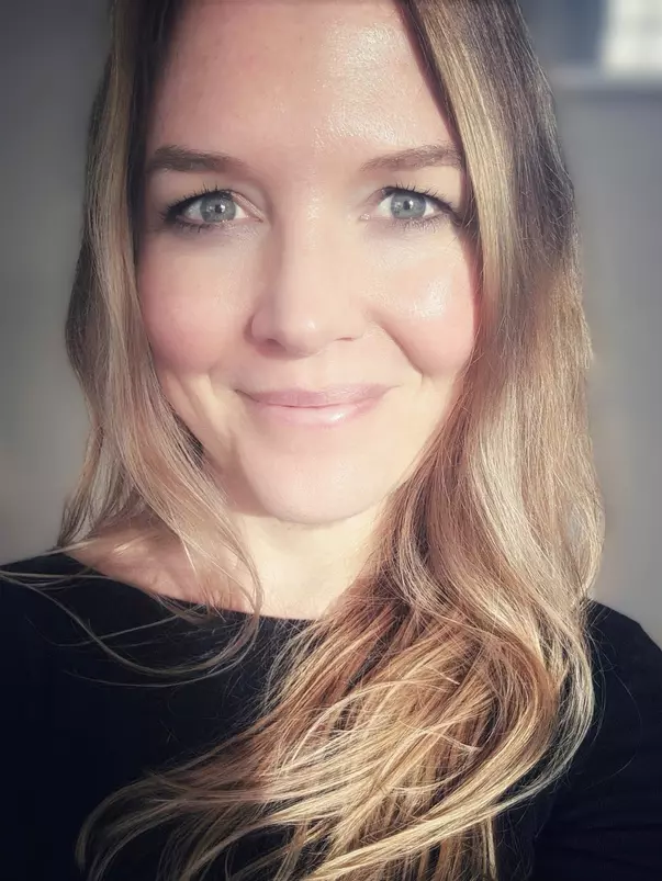 Laura K. Jones Headshot