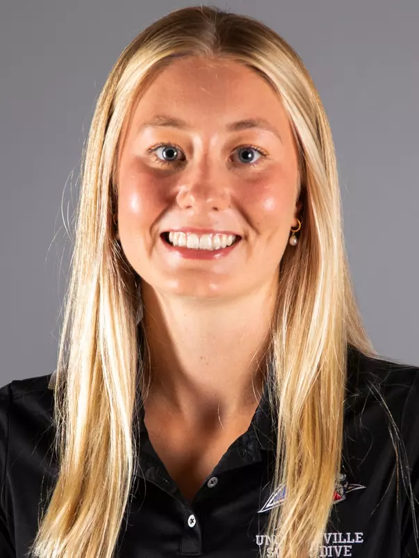 Tess_Peny_Headshot_2025