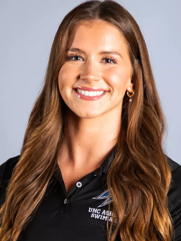 Taylor_Smith_Headshot_2026