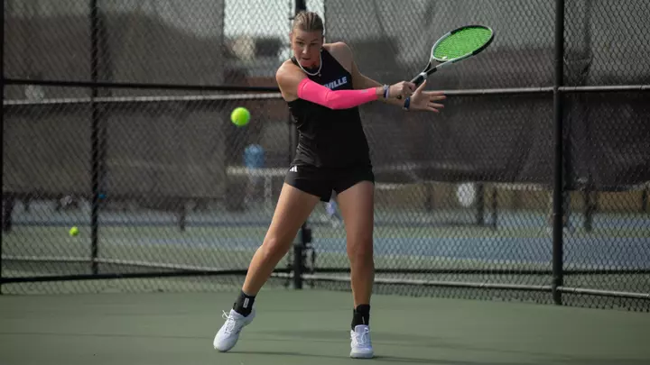 Angelina_Joy_Hug_Backhand