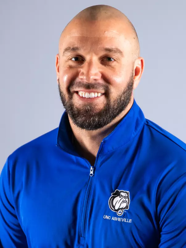 Alex_Raburn_Headshot_2026