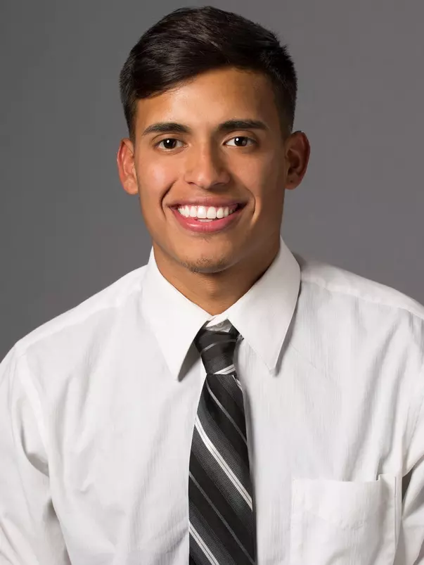 Jonathan Reyes Head Shot