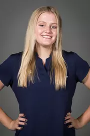 Emily_Becker_cross_country_headshot