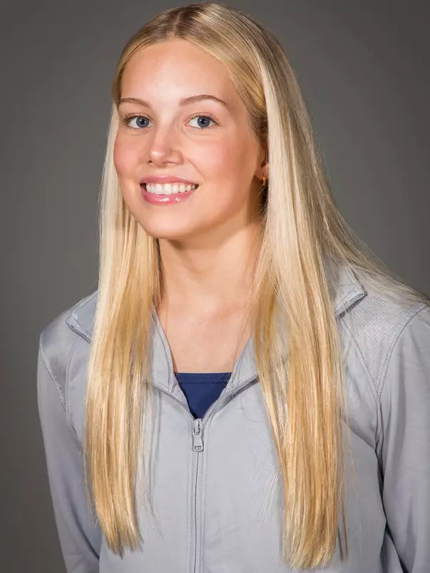 Sunna_Vilhjamsdottir_swim___dive_portraits_2022