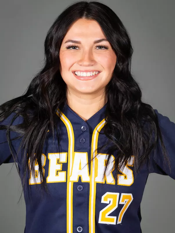 Head Shot of Alyssa Wenzel