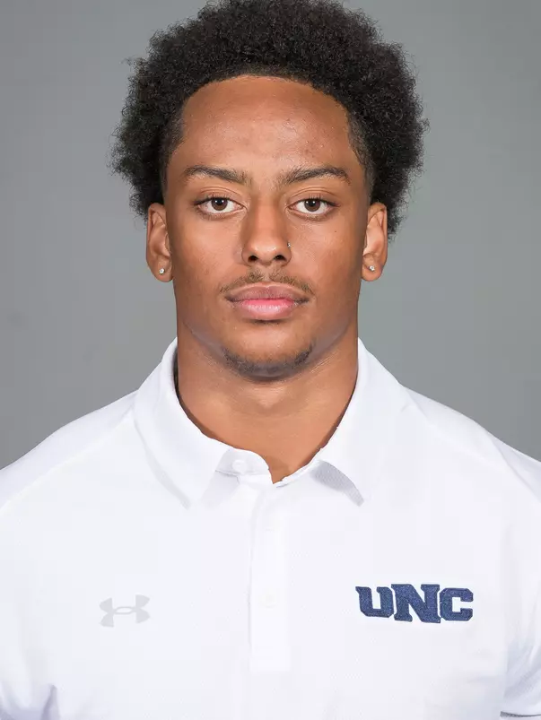Jordan Davis Headshot