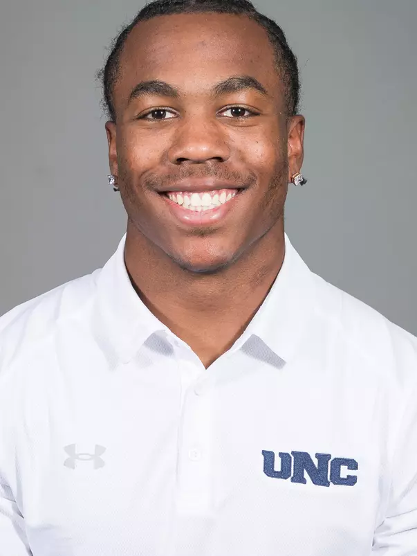 Dylan Evans Headshot