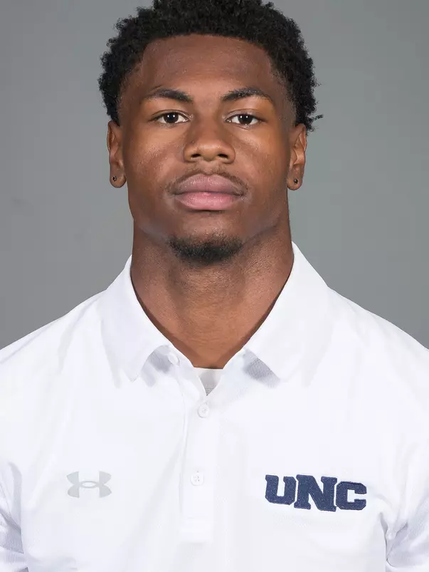 KOMARI OWENS Headshot
