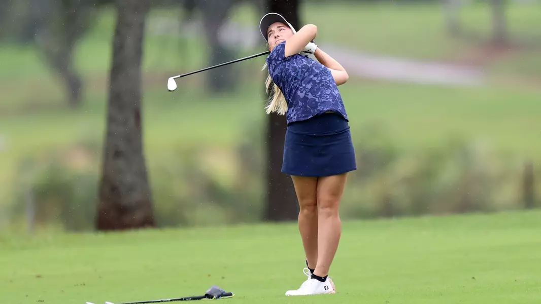 Olivia Salonek Swinging