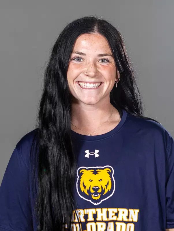 Hannah Lindsay Headshot