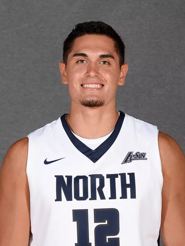 Head shot of Aaron Bodager