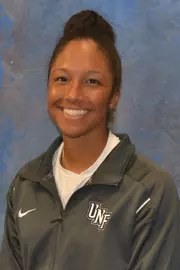 Casey estes Headshot