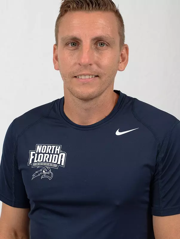 Josh Schrimer headshot