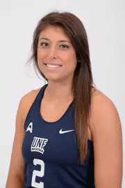 Carina Hoff Headshot