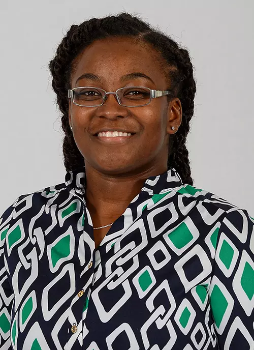 Christina Bacon Headshot