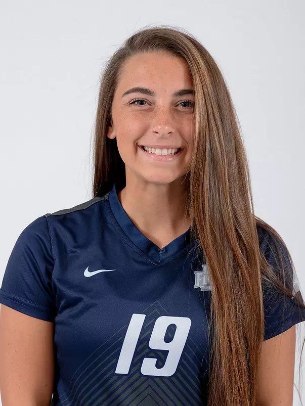 Head shot of Amber Jones