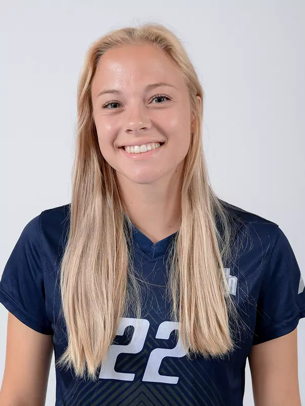 Head shot of Casey Grotz