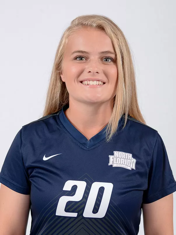 Head shot of Chanelle Bubb