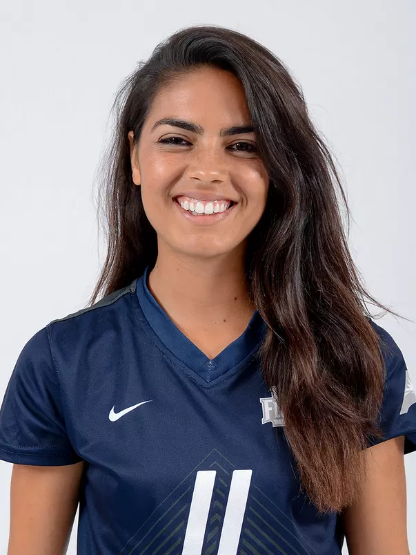 Head shot of Karina Bermudez