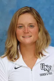 Amber Pearce Headshot