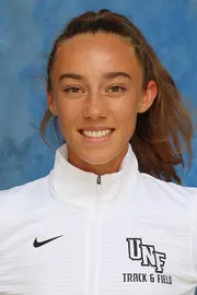 Emma Devis Headshot