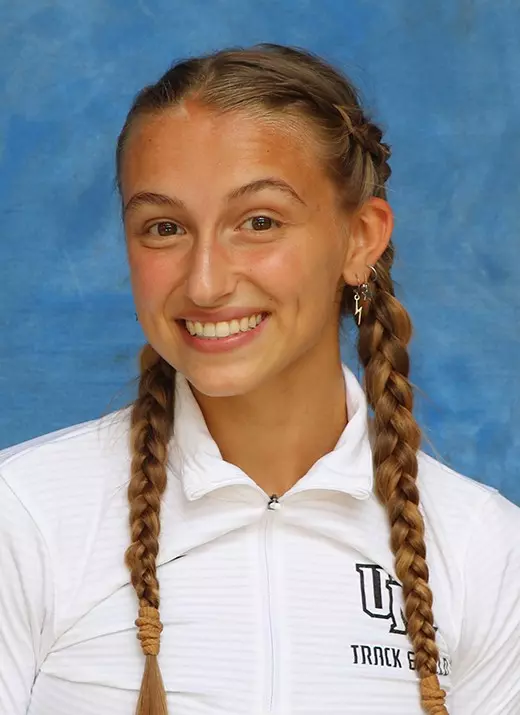 Lydia Van Dijk Headshot