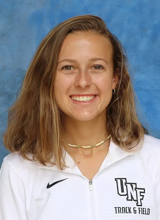 Raquel Lespasio Headshot