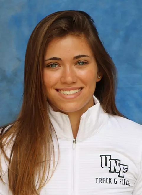 Skye Zeller Headshot