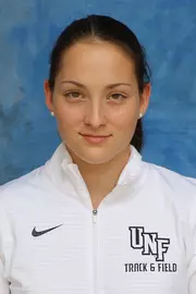 Tina Cesnik Headshot