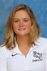 Amber Pearce Headshot