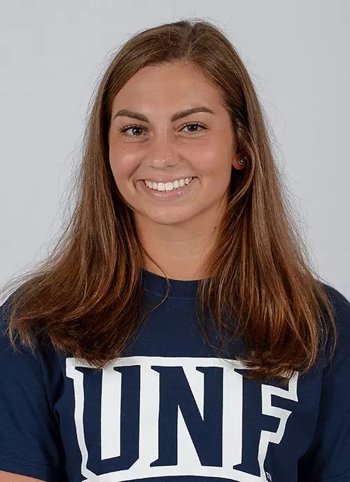 Kayla Glennor Headshot