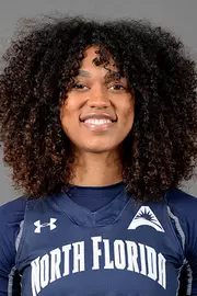 Ariel Scott headshot