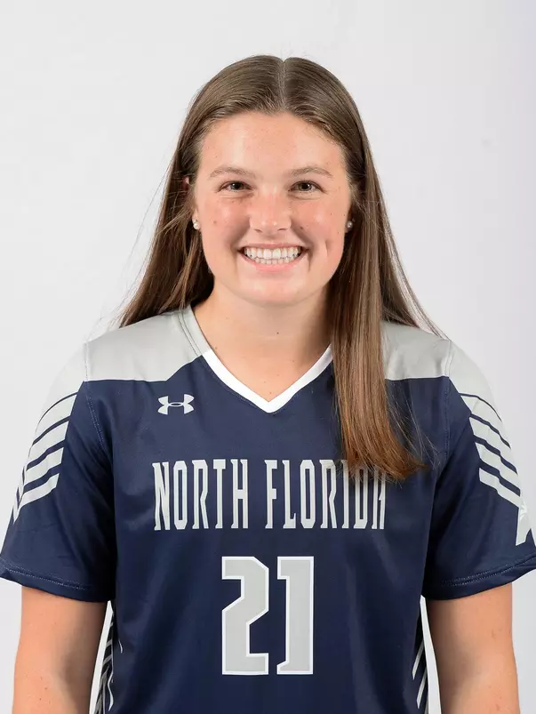 Kendra Hoffman headshot