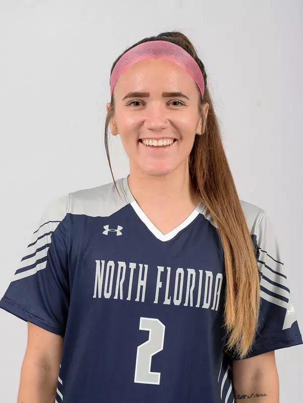 Brooke Linen headshot