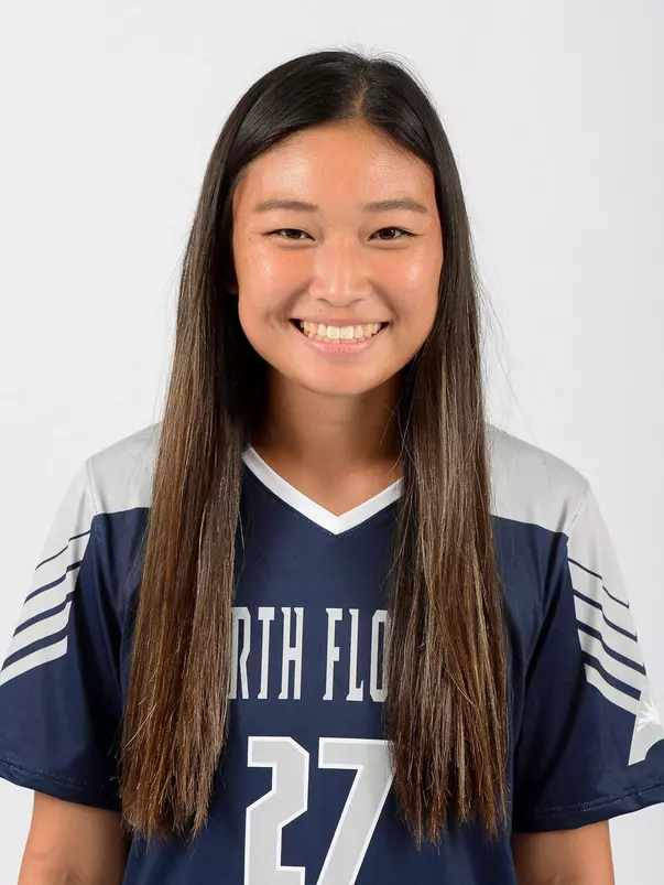 Sophia Thompson headshot