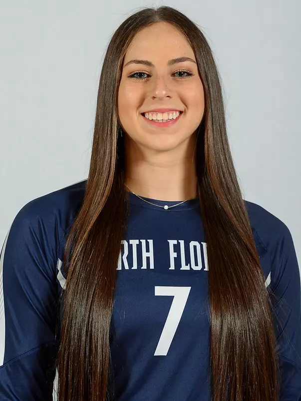 Headshot of Solimar Cestero