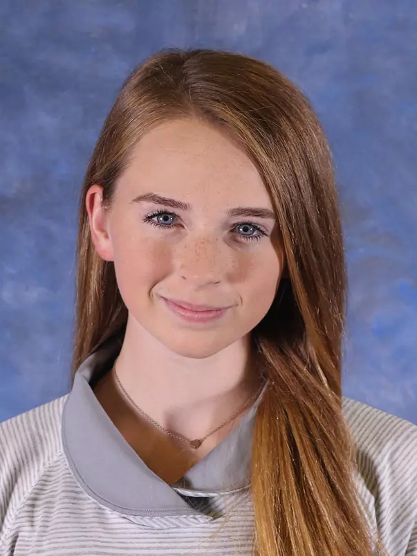 Esther Quakenbush headshot