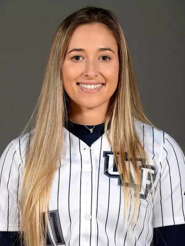 Elaina Lukas headshot