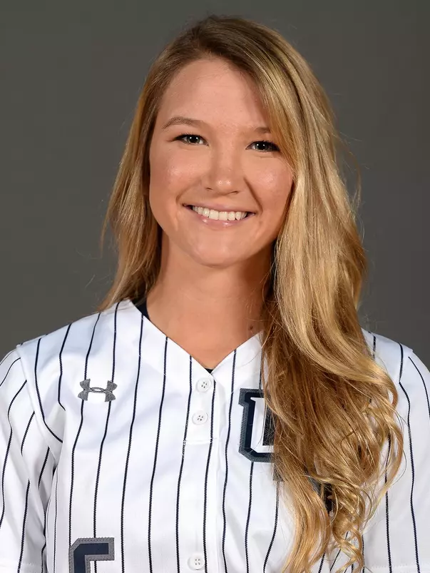 Taylor Engman headshot