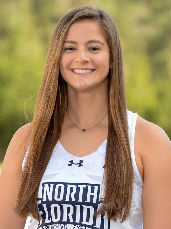 Leah Maloney headshot