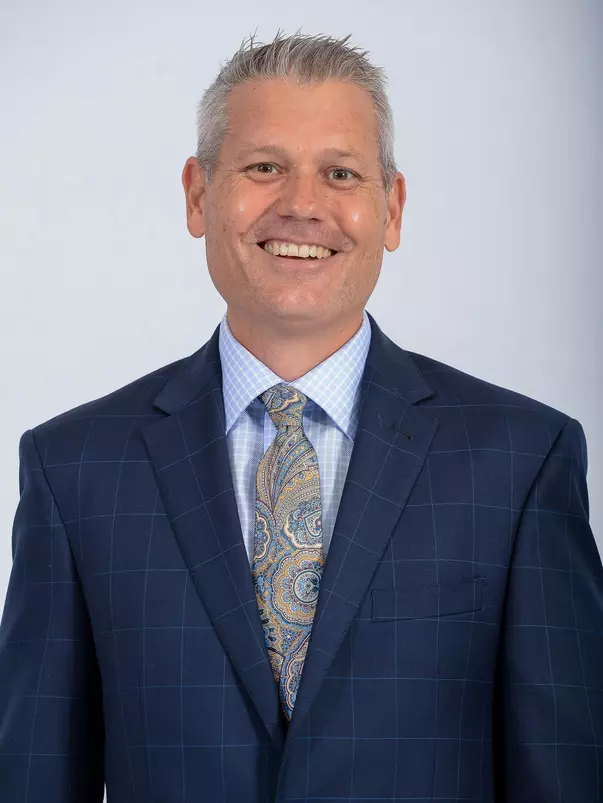 Head shot of Bobby Kennen