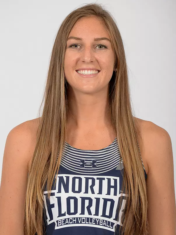 Headshot of Carolyn Cain